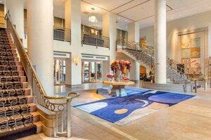 Гостиница Omni Los Angeles Hotel at California Plaza