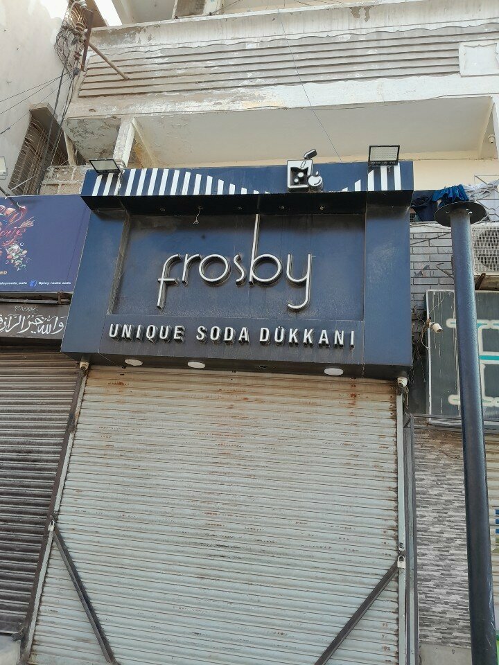 Bar, pub Frosby, Karachi, photo
