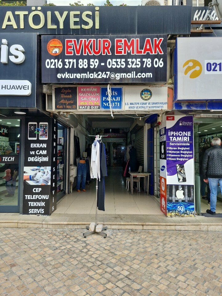 النقابات الصناعية Maltepe Esnaf ve Sanatkarlar Kredi ve Kefalet Kooperatifi ، اسطنبول، صورة