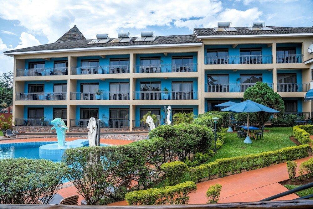 Фото Dolphin Suites