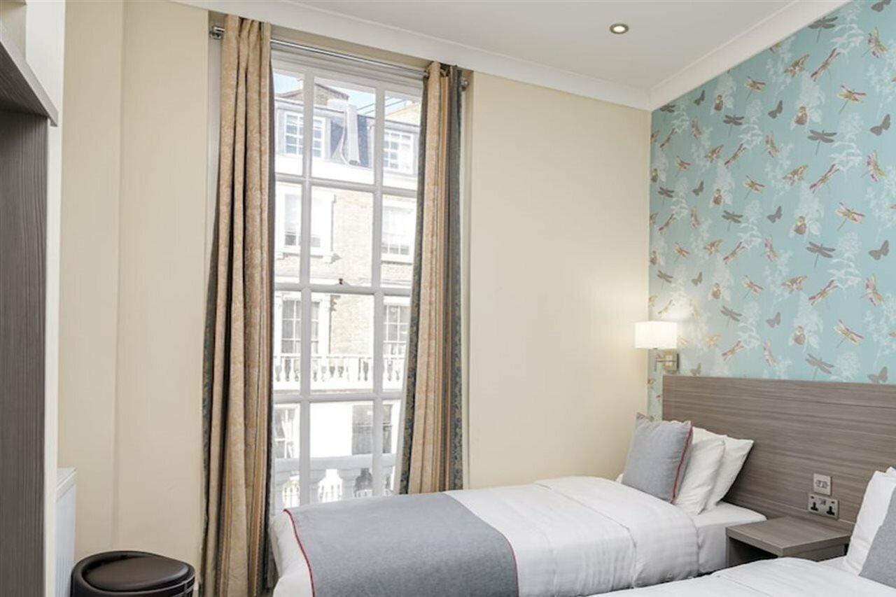 Фото Oyo Bakers Hotel London Victoria