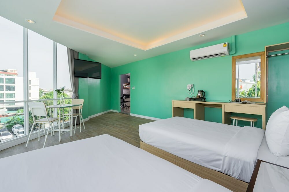 Фото Ratchada Point Hotel