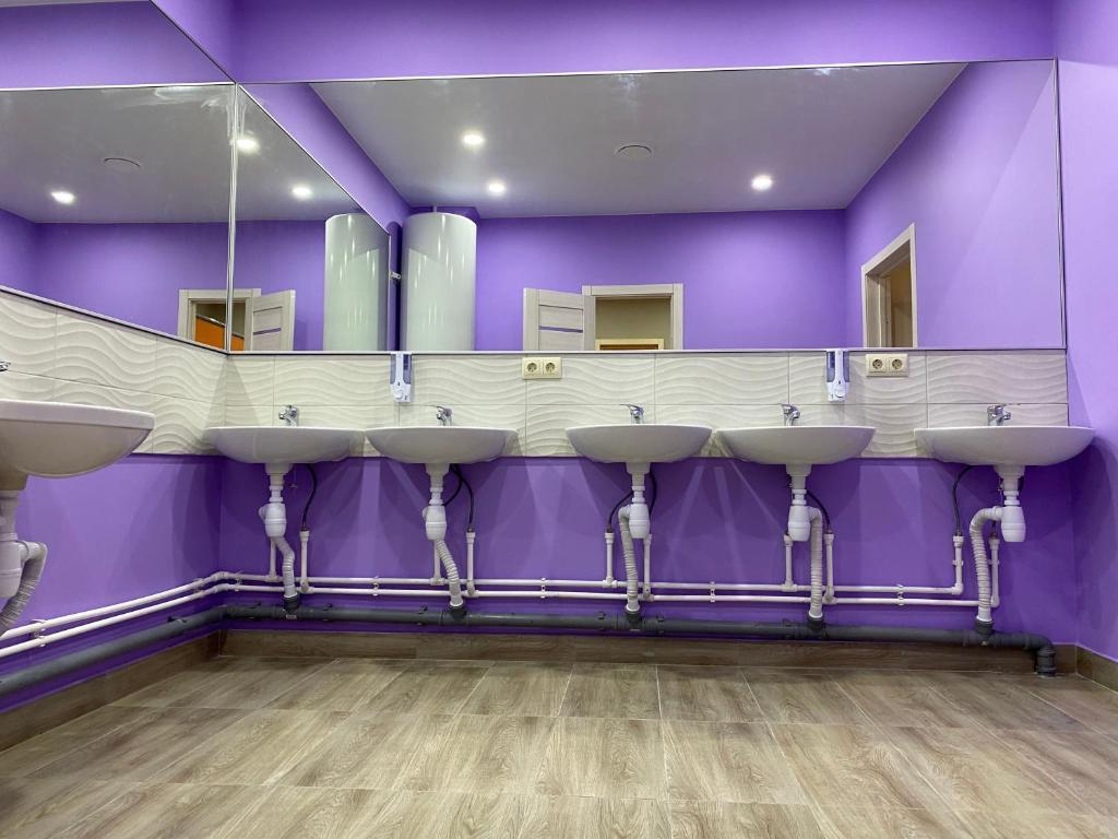 Фото Вверх Дном