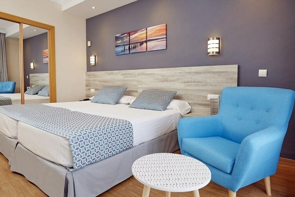 Фото Hotel Maya Alicante