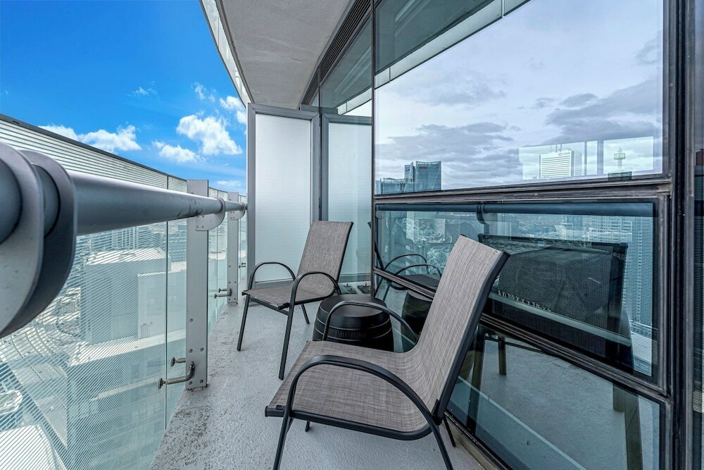 Фото The Harbour Toronto