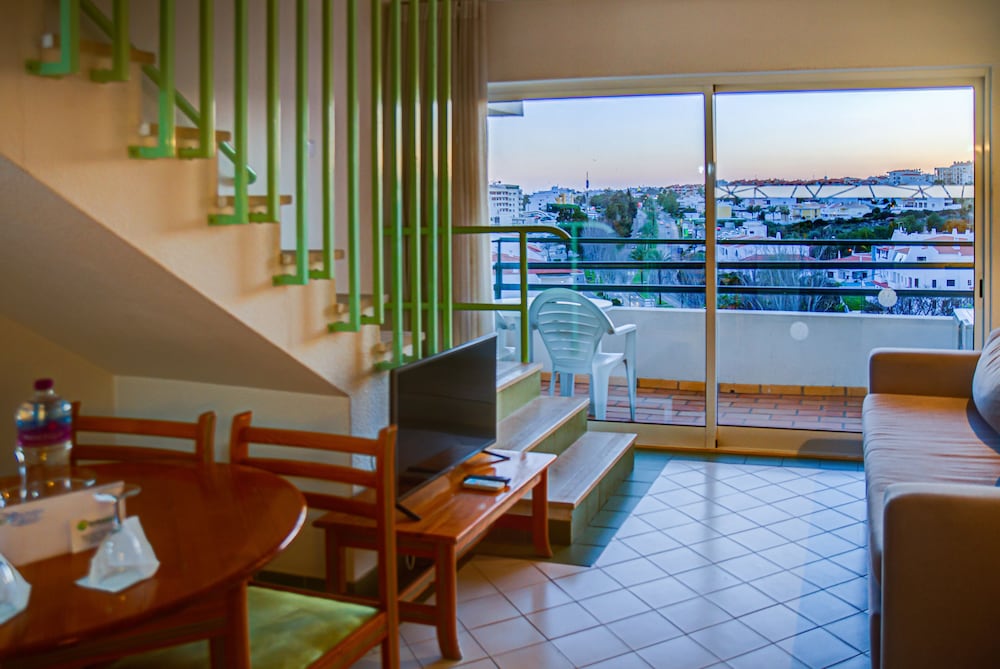 Фото Ourabay Hotel Apartamento