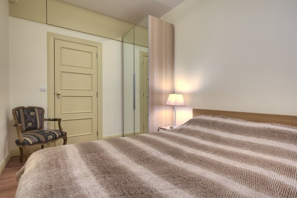 Фото Old Town Apartment