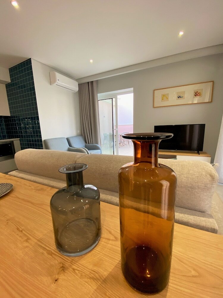 Фото Cardeal Suites & Apartments