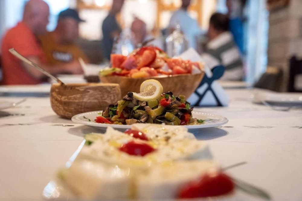 Фото Hotel Kapllani