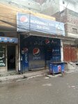 Rafiq tea stall (Province of Punjab, Lahore, Ichhra, Muhammed Ali Road), tea to go
