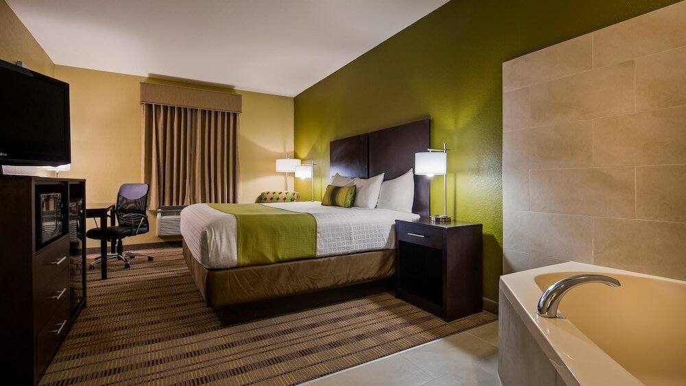 Фото Best Western Edgewater Inn