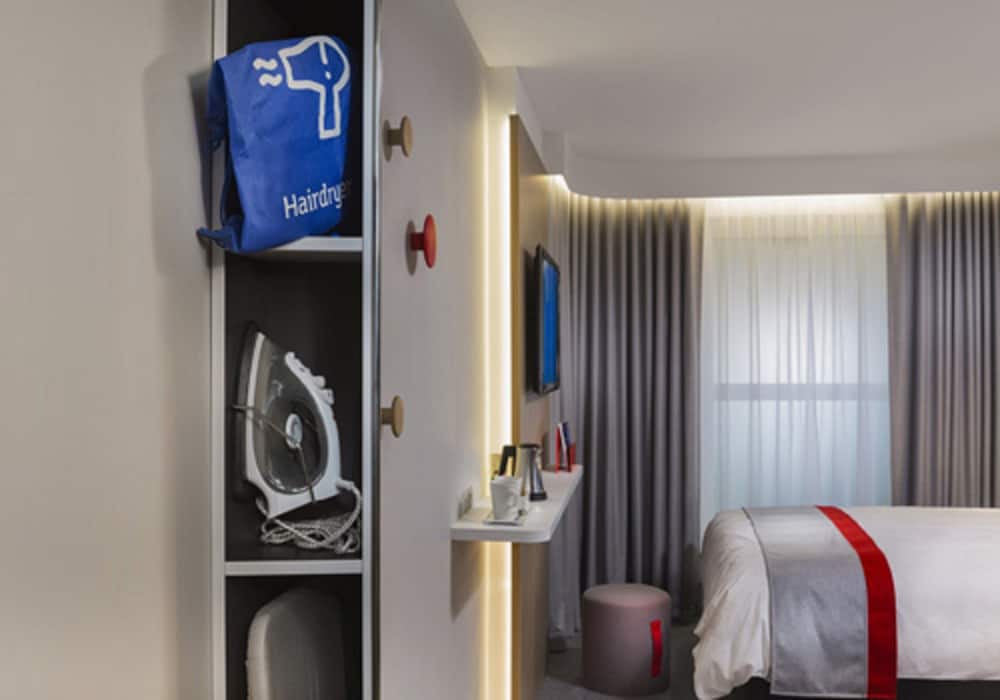 Фото Holiday Inn Express Stockport, an Ihg Hotel