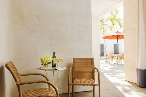 Гостиница Hotel Casa 425 + Lounge в Помоне