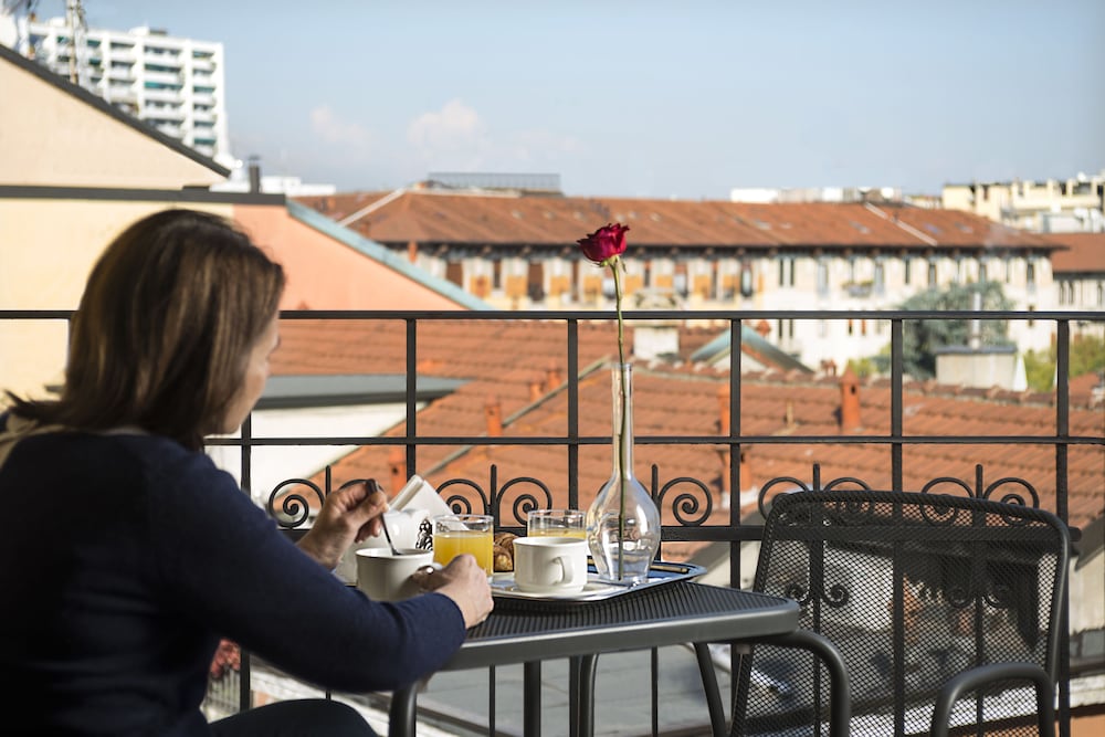 Фото Lancaster Hotel