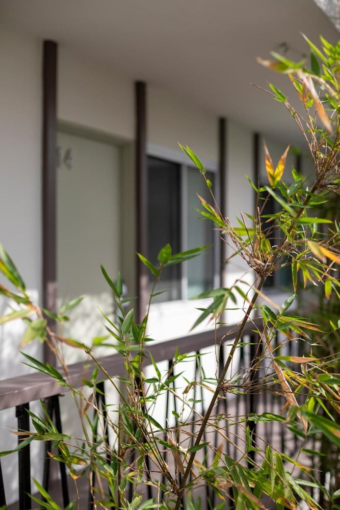 Фото The Pearl Hotel