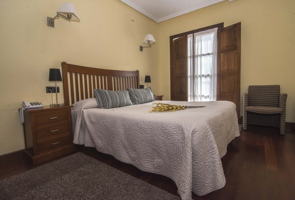 Фото Hotel Puerta del Oriente