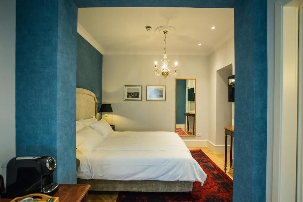 Фото Ebel Boutique Hotel