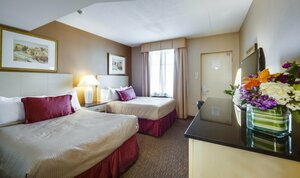 Гостиница Monte Carlo Inn Toronto West Suites