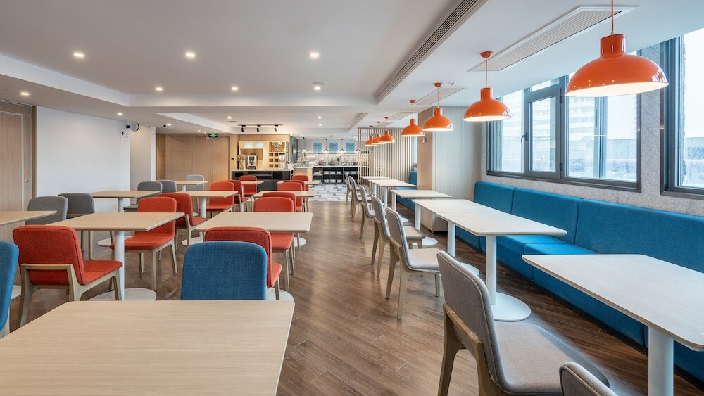 Фото Holiday Inn Express Qingdao City Center