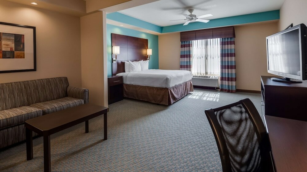 Фото Best Western Plus Midland Suites