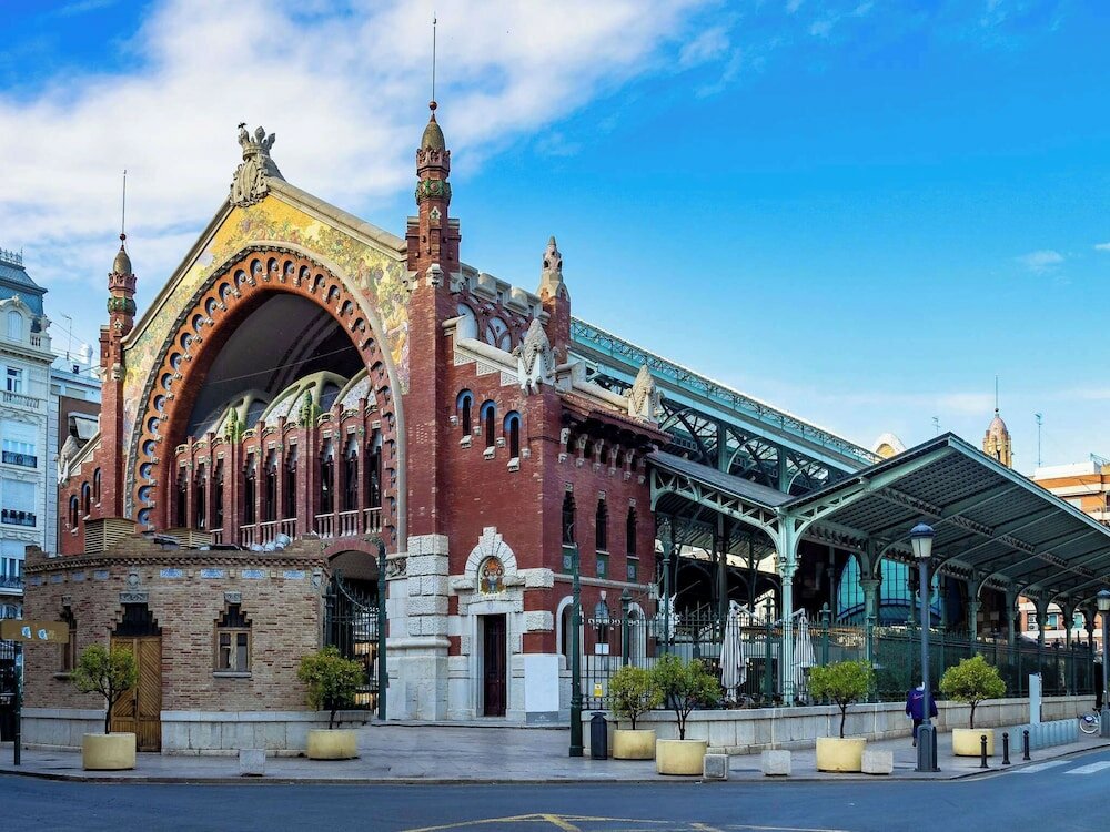 Фото отеля 2