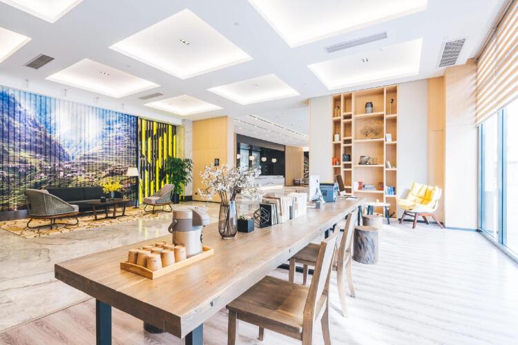 Фото Atour Hotel Hongqiao National Exhibition Center Minbei Road Shanghai