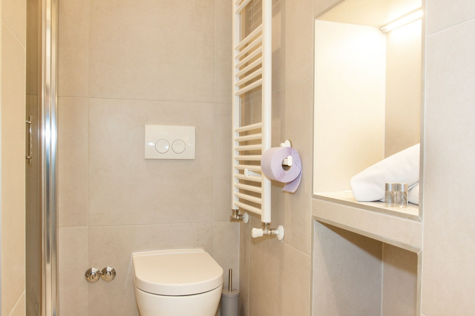 Фото Tesla Boutique Apartments & Rooms