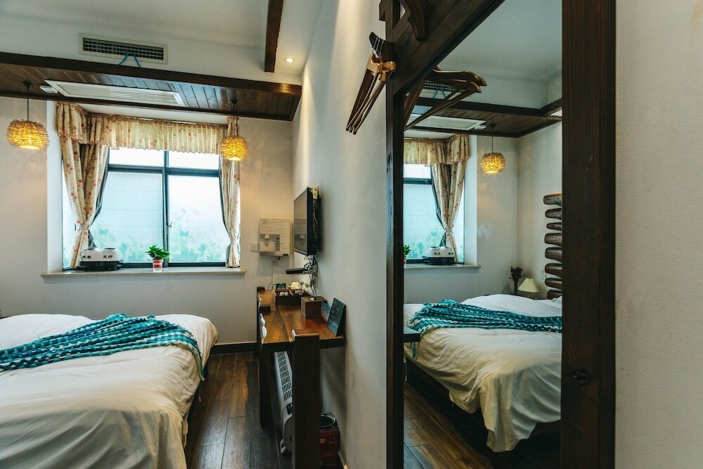 Фото Hotel California Zhangjiajie
