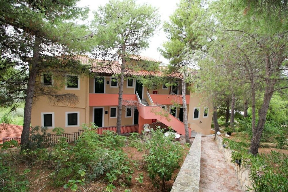 Фото Almyros Studios & Apartments