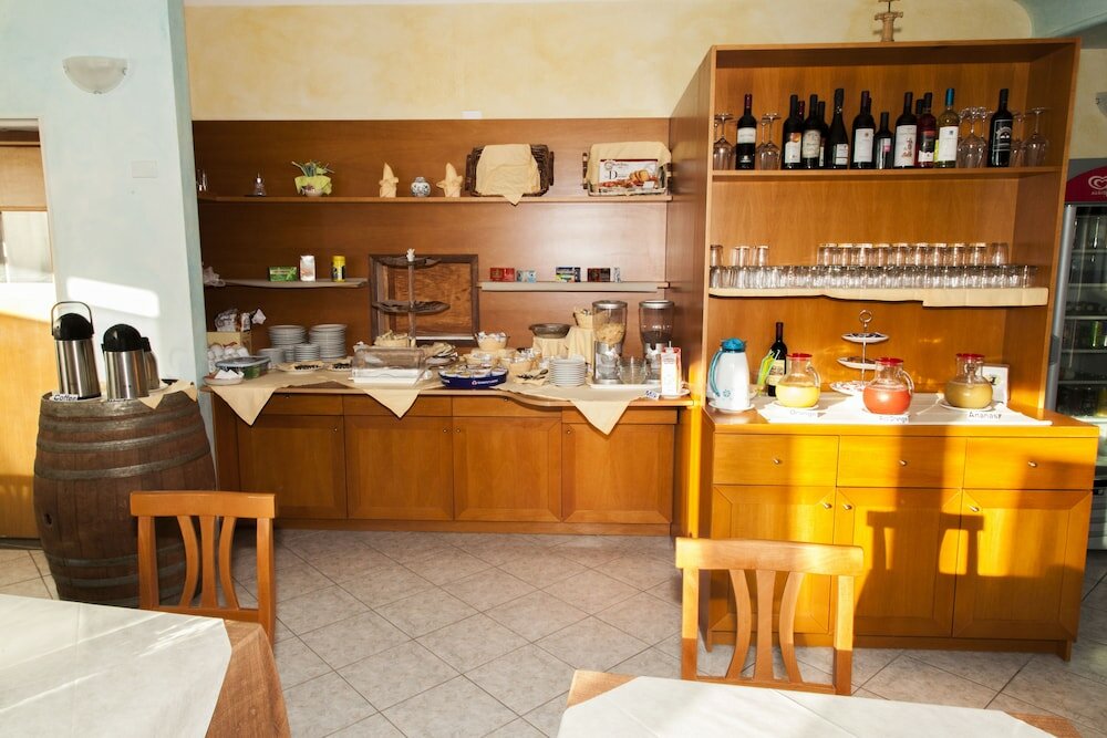 Фото Hotel Jasmine