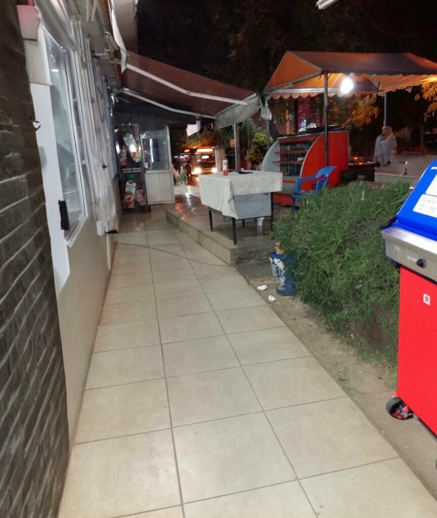 Cars ordering Emir Rent A Car, Batman, photo