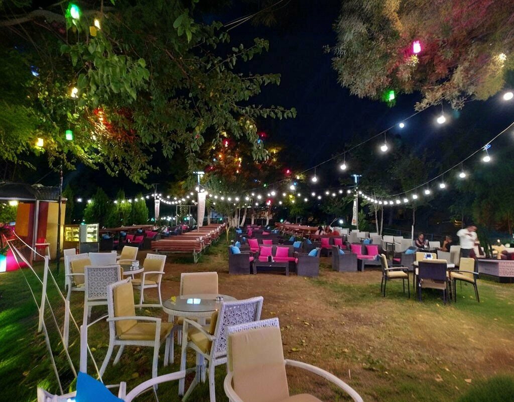 Cafe Petrol Cafe, Batman, photo