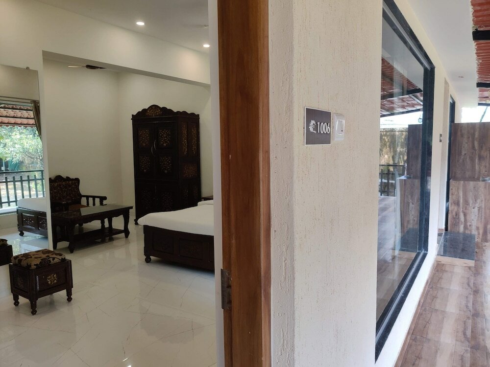 Фото Pushp Vatika Resort & Lawns