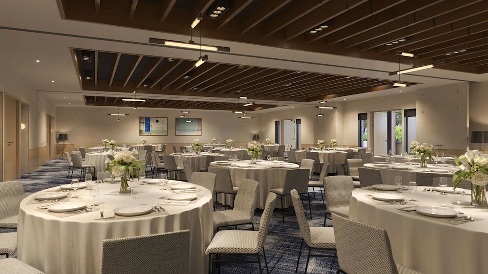 Фото The Shay, a Destination by Hyatt Hotel