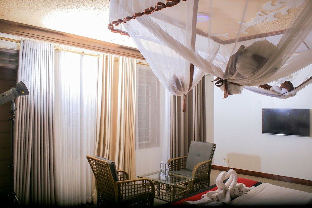 Фото Saffron Beach Bistro & Cottages