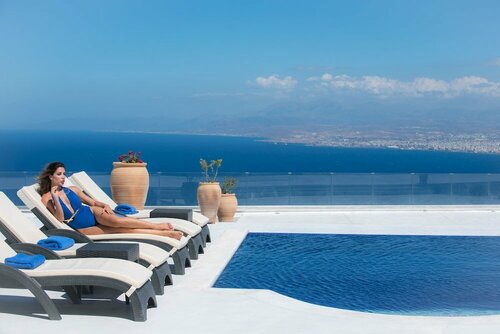 Гостиница Villa Santorini, Wine Dark Sea Villas в Агия-Пелагии