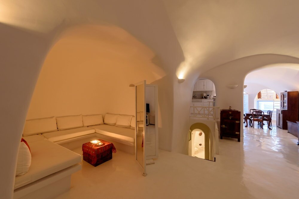 Фото White House Villa