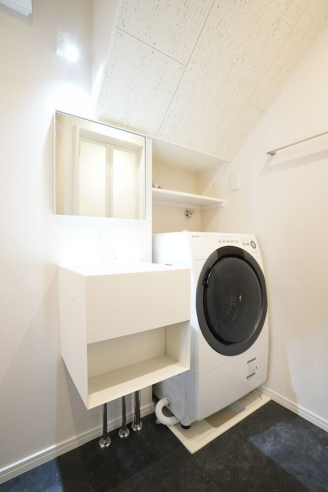 Фото U-Hotel Takadanobaba