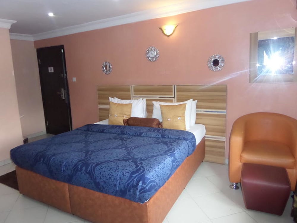 Фото Quietlane Residence