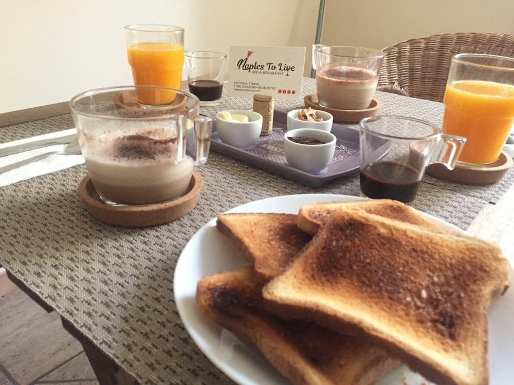 Фото Naples to live