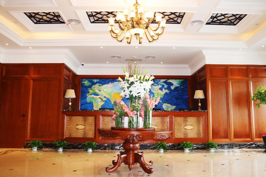Фото Linjiang International Cruise Hotel