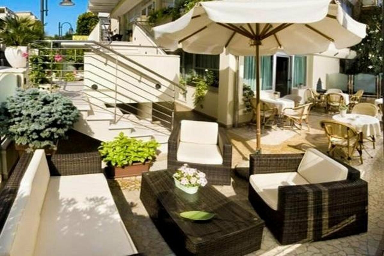 Фото отеля 3