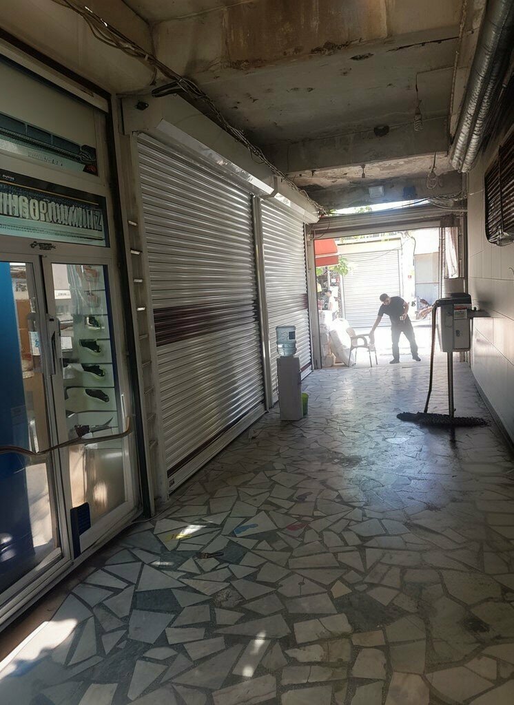 Automatic doors and gates Region Shutter Batman, Batman, photo