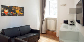 Фото Lhp Suite Napoli - Parco Margherita