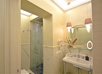 Фото The Moon Boutique Hotel