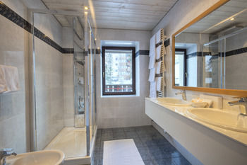 Фото Suitehotel Gampen