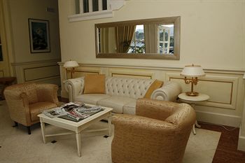 Фото Arbiana Hotel