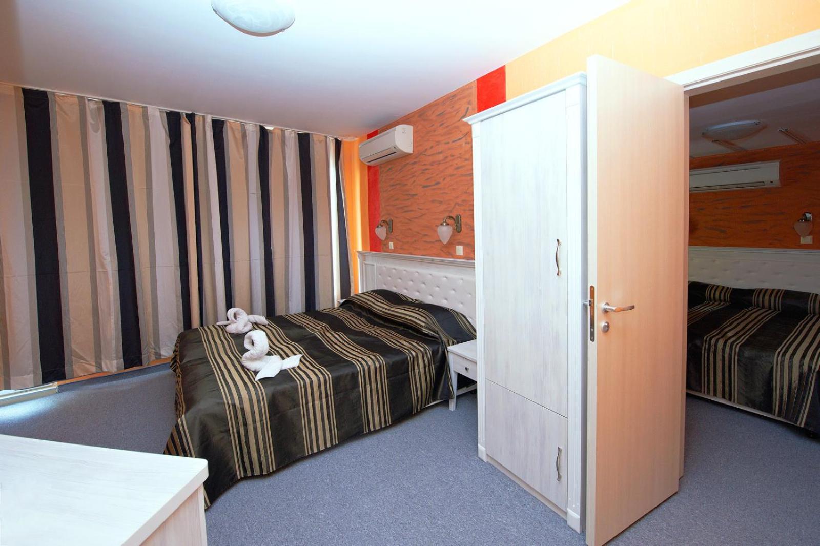 Фото Paros Hotel Pomirie Bulgaria