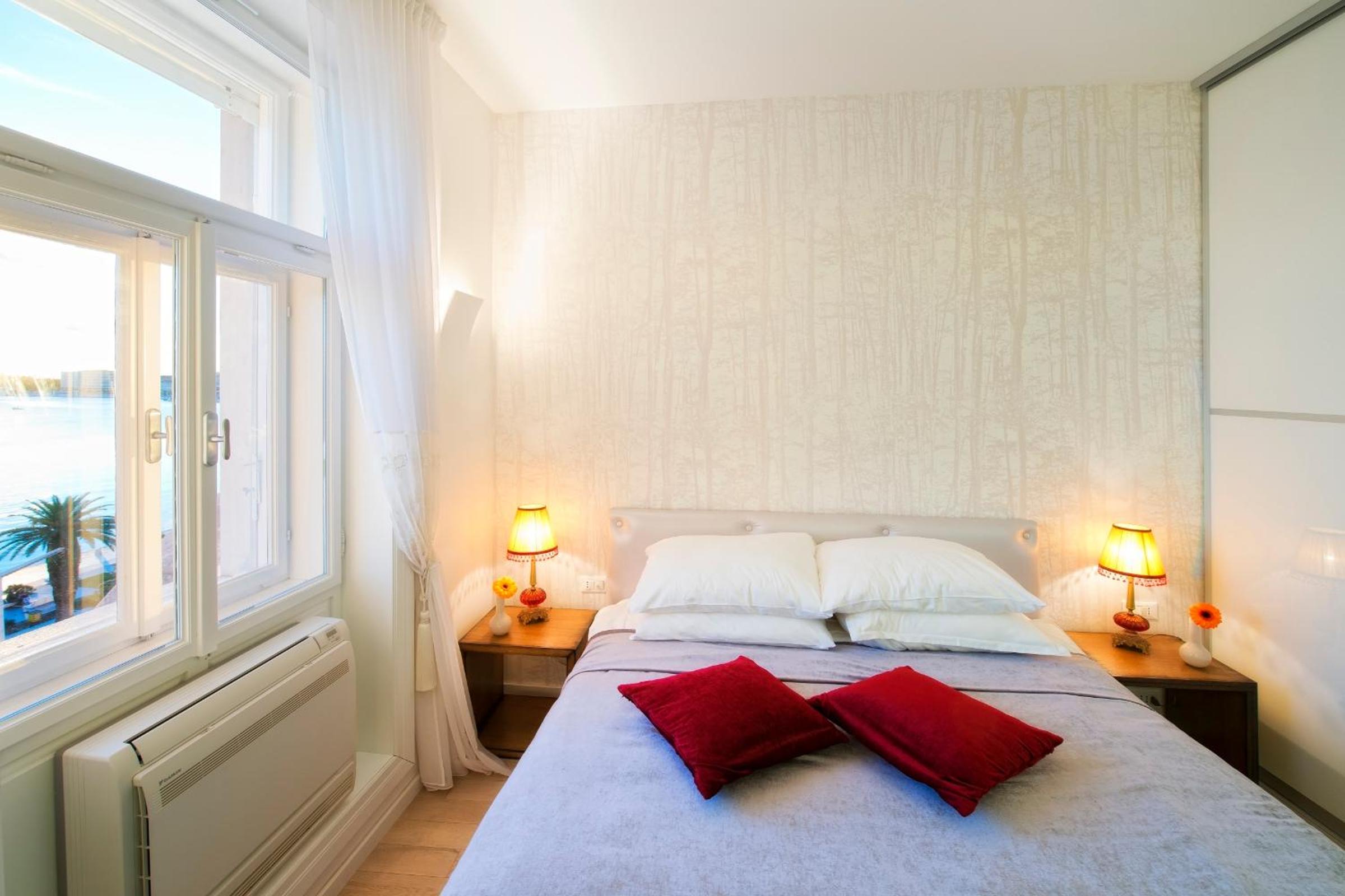 Фото Riva Luxury Suites