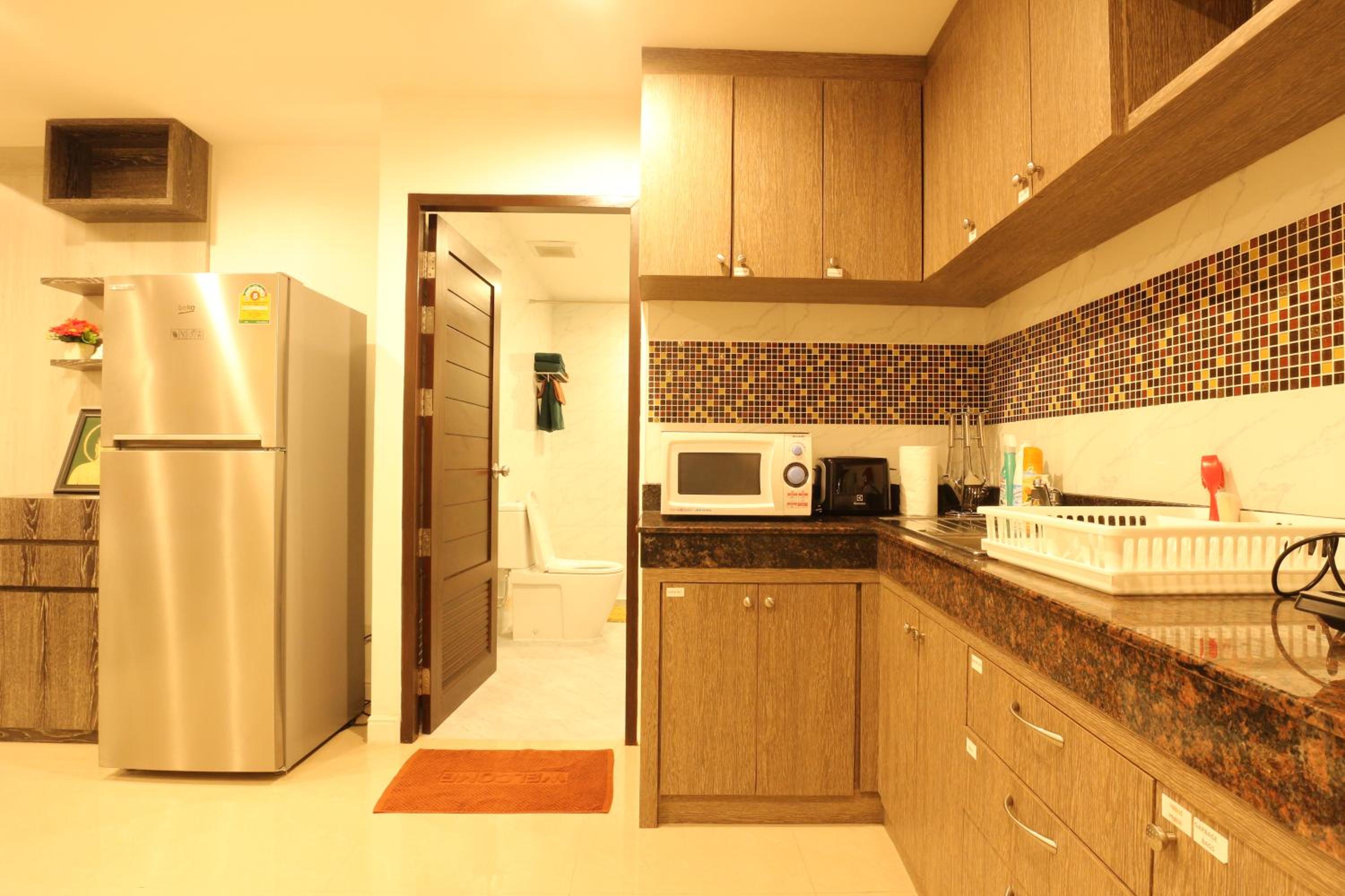 Фото Serena Sathorn Suites